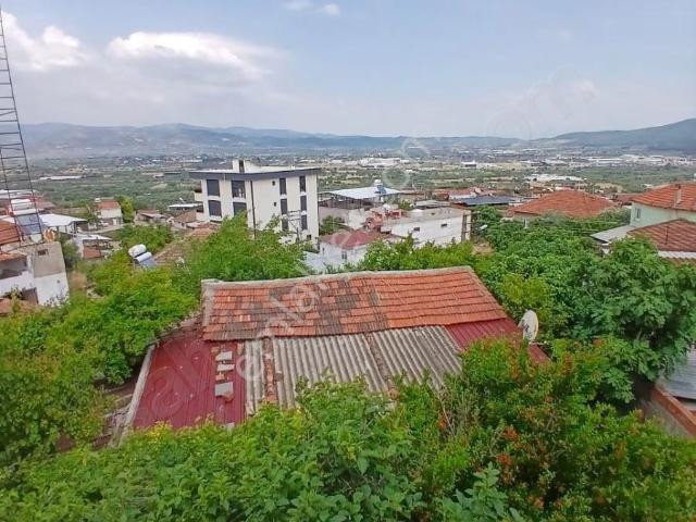 İzmir Torbalı Çapak Köyünde 630m2 Arsa İçinde 2katlı Ev Satılık
