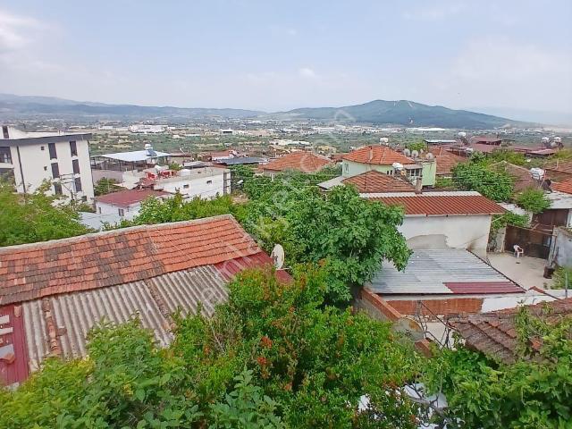 İzmir Torbalı Çapak Köyünde 630m2 Köy Evi Satılık