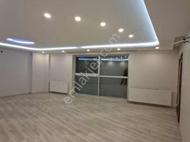 İzmir / Torbalıda Kiralık Merkezi Konumda 3+1 Ferah 185 M2