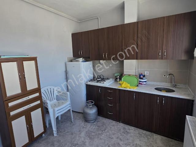 İzmir Tire Sb Emlak'tan Kurtuluş Mah. Eşyalı 1+1 Daire