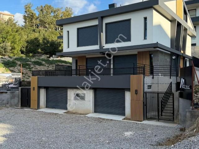 İzmir Urla Ted Koleji Yakını Deniz Manzaralı Villa