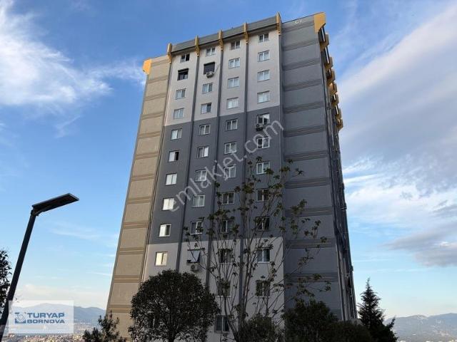 İzmir Uzundere Toki'de Deniz Manzaralı Satılık 3+1 Daire