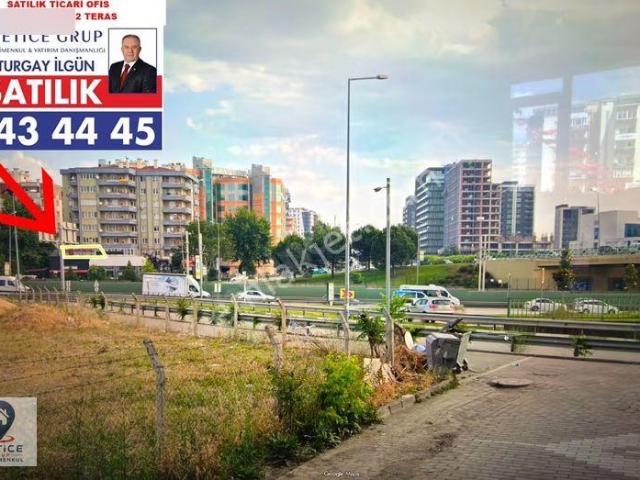 İzmir Yolu Fsm Girişinde 200 M2 + 100 M2 Teras Ticari Ofis