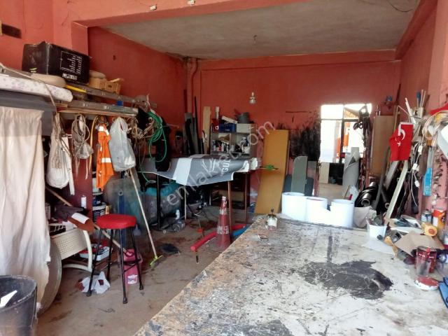 İzmir Yeşilyurt Ali Fuat Cebesoy Mahallesi'nde Kiralık 100 M² Depo Pazarlık Var– 18.000 Tl
