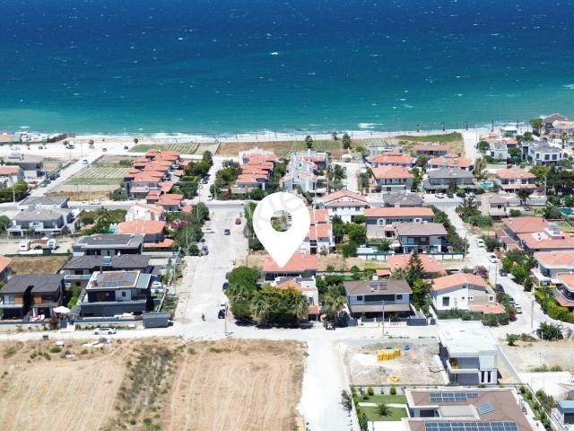 İzmir'in İncisi Çeşme Çiftlikköy 3+1 Satılık Dublex Villa