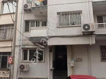 İzmir/konak Karantina'da Ulaşıma Yakın Ferah 2+1 Zemin Kat Daire