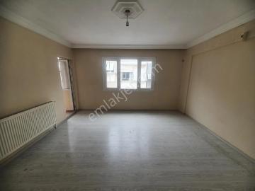 İzmirpark Avm Yanı Üçyol Metro Yakını Doğalgazlı 2+1 Kiralık