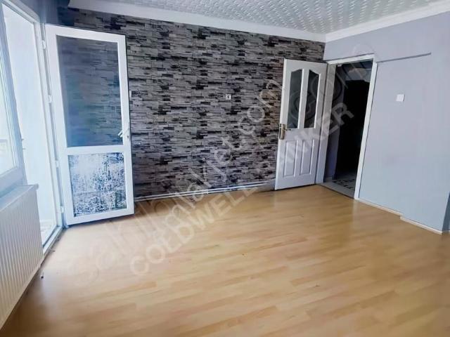 İzmirpark Ve Egepol Hastanesi Yakını Ferah Bakımlı Daire