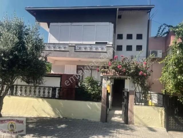 İzmir/selçuk/cumhuriyet Mh.125m2,2+1,doğalgazlı Daire Kiralıktır