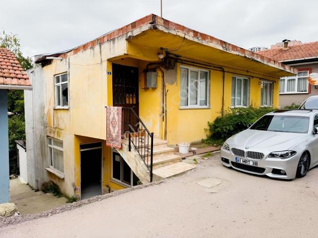 İzmit Cedit Mahallesi'nde Kiralık 4+1 Daire