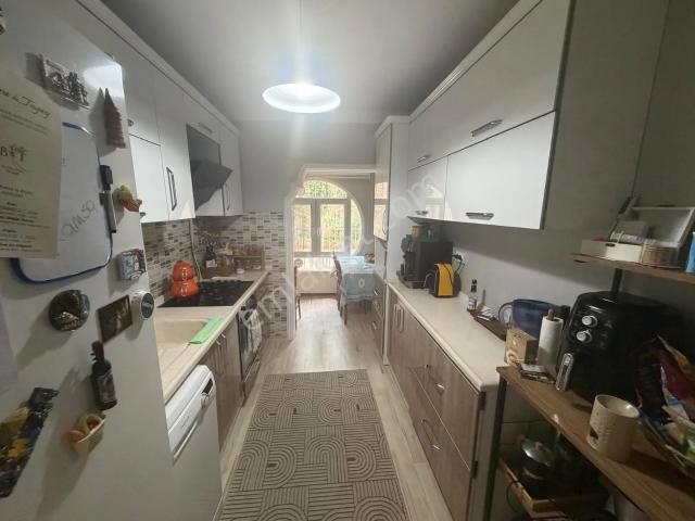 İzmit Akarca Mahallesi, Tramvay Durağına Yakın Kiralık 3+1 Daire