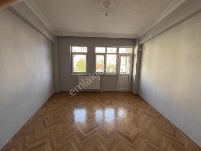İzmit Çarşı Cumhuriyet Parkı 5+2 Takasa Açık Dubleks Daire