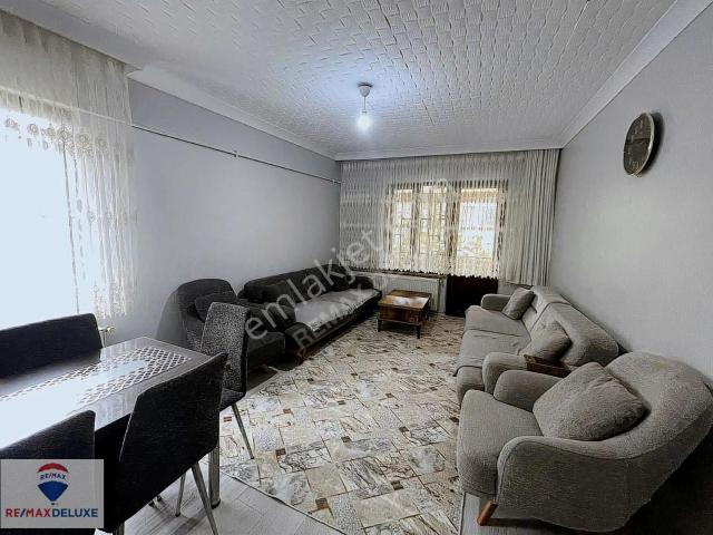 İzmit Çarşı Da 2+1 1.kat 110 M2 Masrafsız Otoparklı Daire