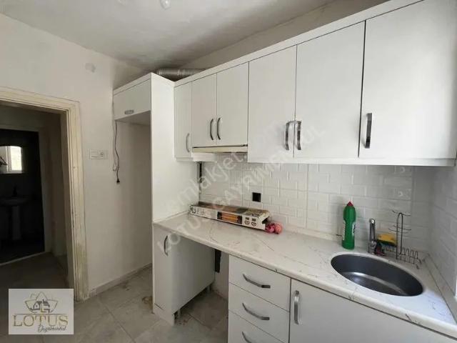 İzmit Çarşı Merkeze Yürüme Mesafesinde Kiralık 2+1 Daire