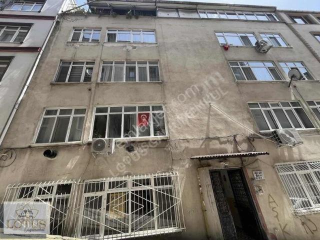İzmit Çarşı Merkeze Yürüme Mesafesinde Kiralık 3+1 Daire