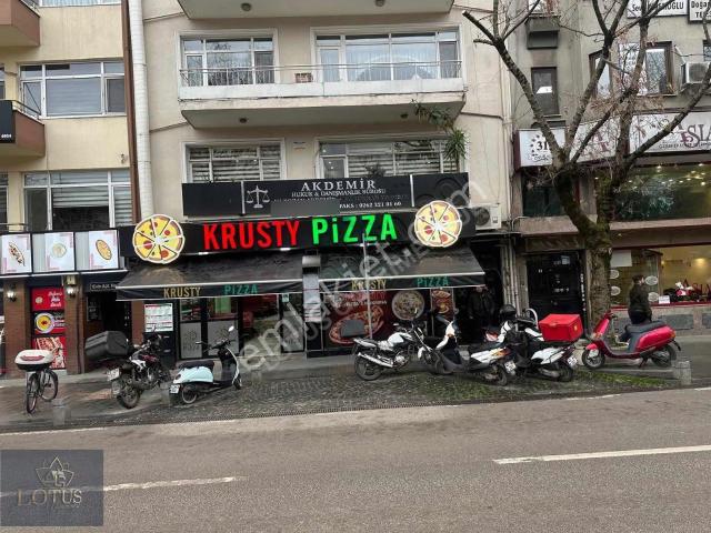 İzmit Çarşının Kalbinde Yürüyüş Yolunda Kiracılı 2+1 Daire