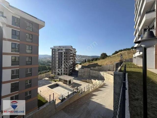 İzmit Çayırköyde Kavanya Koru Sitesinde 4+1 Kiralık Daire