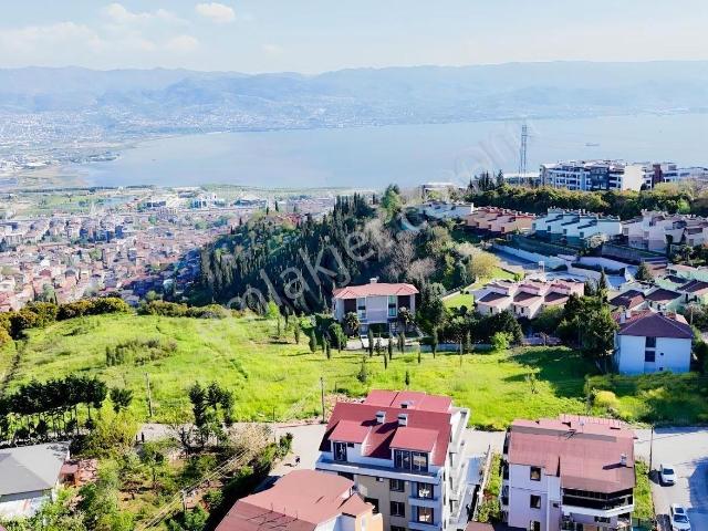İzmit Bağçeşme'de Doğa Deniz Manzaralı Satılık 3+1 Arakat
