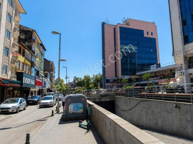 İzmit Belsa Plazanın Karşısı 3+1 Kullanışlı Kiralık Ofis