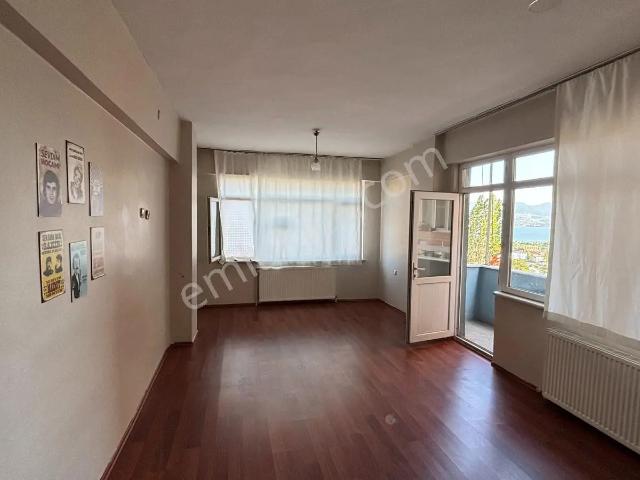 İzmit Gültepe'de Deniz Manzaralı Kiralık Daire