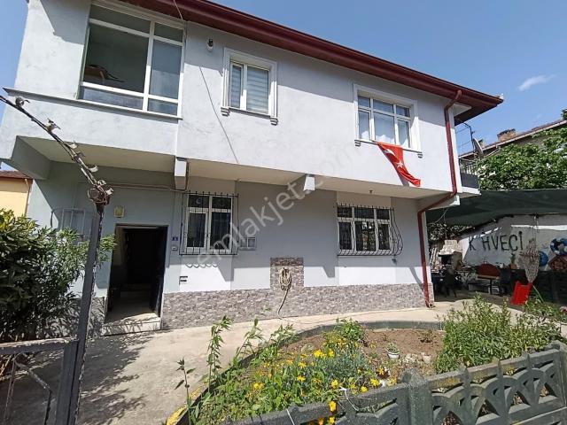 İzmit Emekevler Mh.kiralık 2+1 Geniş Daire Yüksek Giriş