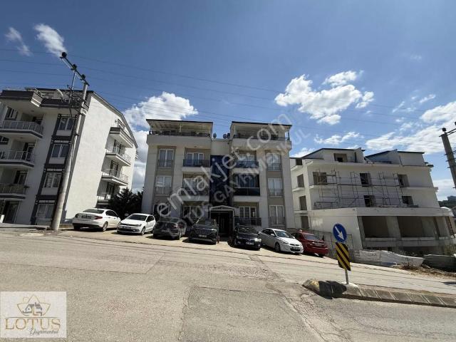 İzmit Şehir Hastanesi Karşısı Sarkent Evleri 2+1 Krediye Uygun