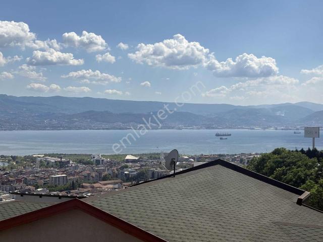 İzmit Erenler Mahallesinde 2+1, Arakat, 6 Yıllık, Kiracılı Daire