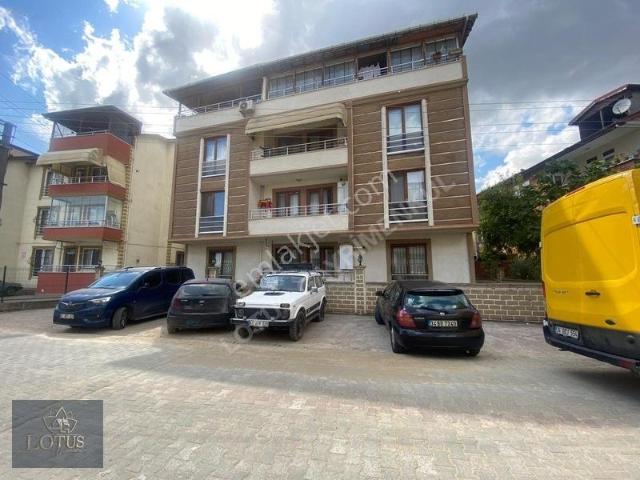 İzmit Yenişehir Bahçe Kullanım Alanı Olan 2+1 Daire
