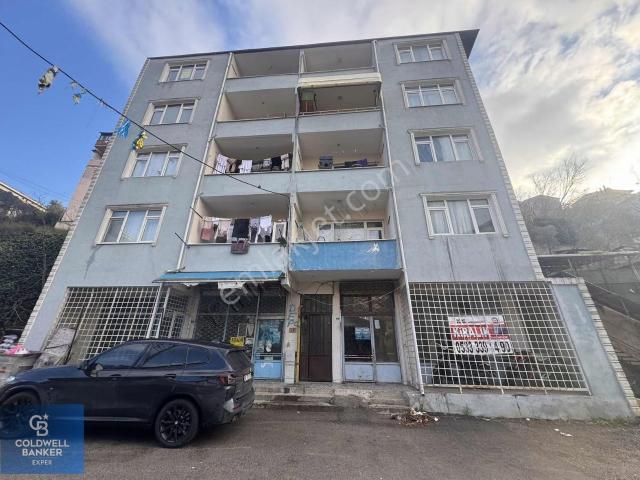 İzmit Yenidoğan Üstün Sokak 4 Kat 3+1 Sobalı Daire