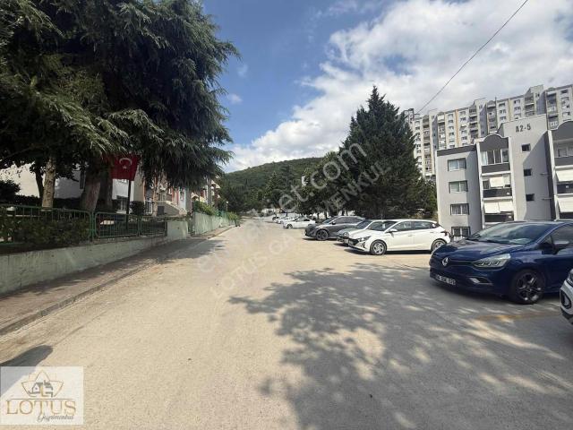 İzmit Yuvam Akarca Tramvaya Yürüme Mesafesinde Arakat 2+1 Eşyalı