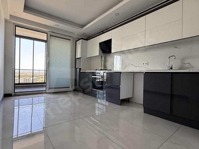 İZSİZ ACİL SATILIK LÜX 3+1 ÇİFT K.CAM BALKON HAVUZ GÜVENLİK