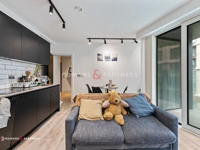 Icon Tower, Acton W3, 1 bed flat to rent, £2,250 pcm | PrimeLocation