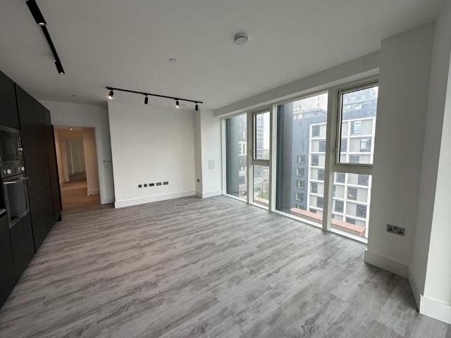 Icon Tower, 8 Portal Way, London W3, 2 bed flat to rent, £2,750 pcm | PrimeLocation