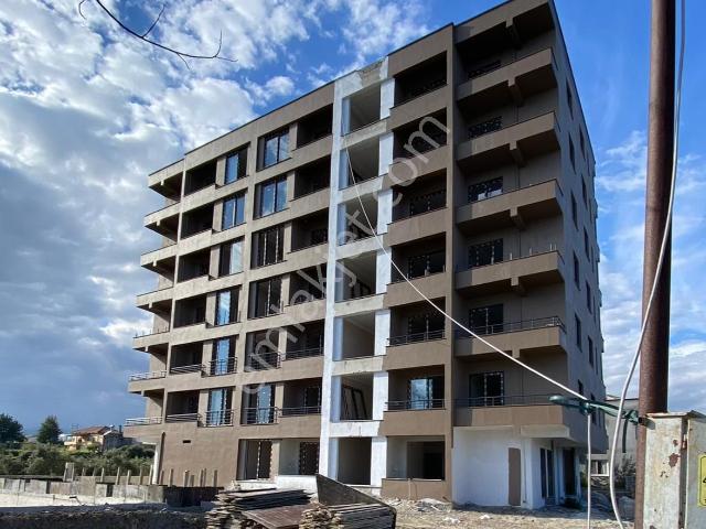 Icon'dan Arpaçbahşişte Geniş Oturumlu Havuzlu Balkonlu 1+1
