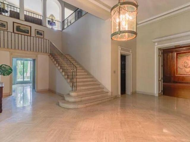 Ícone da Arquitetura Clássica Paulistana à venda no Jardim América. 1.500M² útil/4.000 de terreno