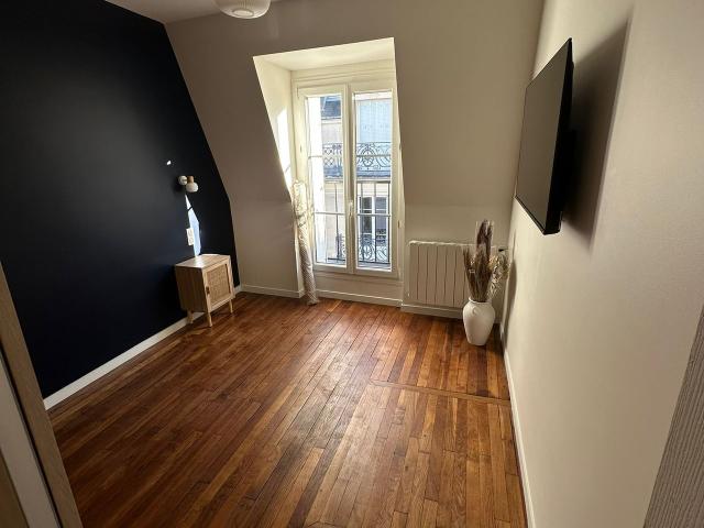 Iconic 1 Bedroom Parisian Flat in batignolles furnished and serviced, Paris Amsterdam Apartments for Rent