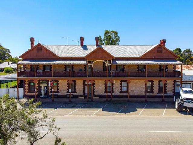 Regional Accommodation Business with Liquor Licence