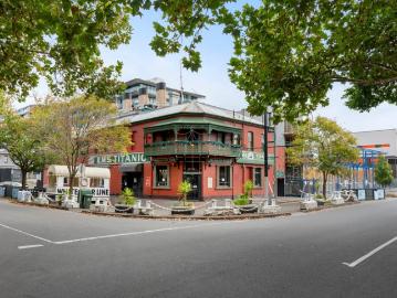 ICONIC CORNER PUB OFFERED WITH VACANT POSSESSION