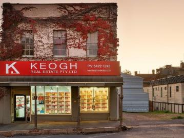Iconic Castlemaine Shopfront with Residence