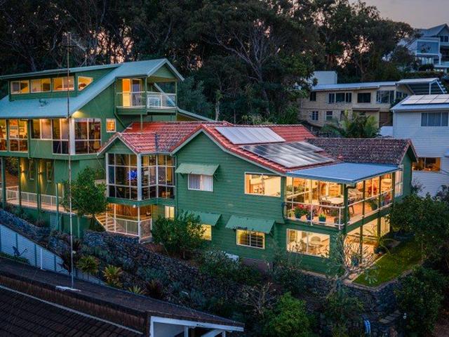 Iconic Currumbin Headland Position