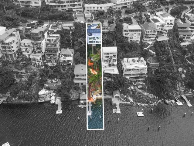 Iconic absolute waterfront home 'Anschau House'