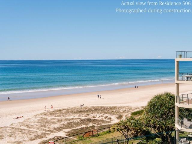 Iconic Beach and Pacific Ocean Views
