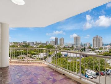 Iconic Glenorcy Whole Floor Renovated Apartment with Sweeping Views