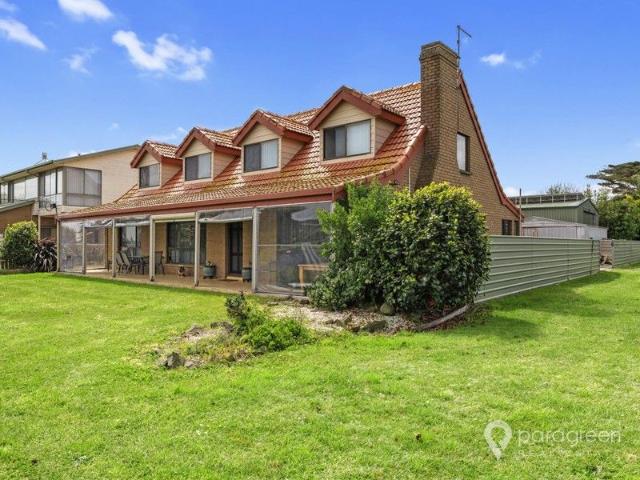 ICONIC FORESHORE PROPERTY