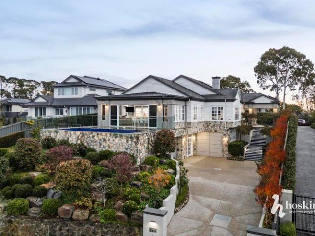 Iconic Hamptons Luxury with Panoramic Views