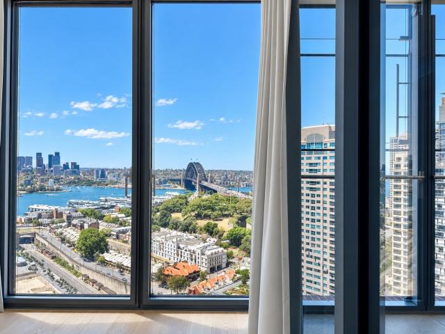 ICONIC HARBOUR BRIDGE VIEWS | LUXURY ONE BEDROOM | ONE SYDNEY HARBOUR