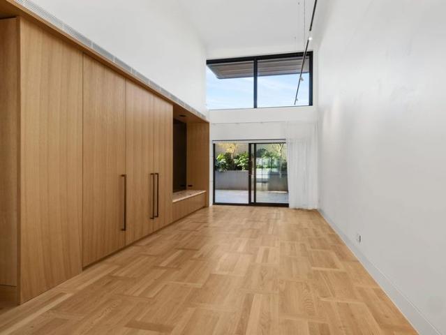 Iconic Harbourside Living at Sirius