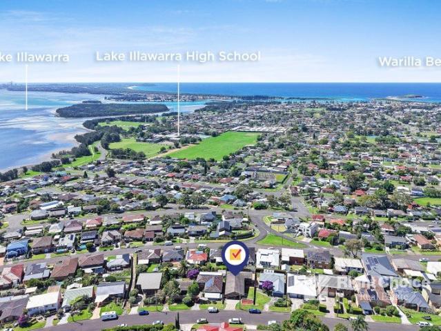 Iconic Lake Illawarra Views & Flexible Family Living