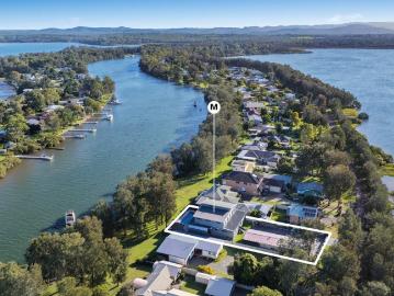 Iconic Lake Macquarie waterfront estate