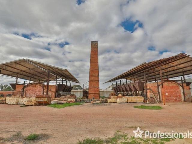 Iconic Mildura Landmark Property Mildura Brickworks 54.3 acres 22.2ha 7 titles